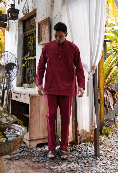 Baju Melayu Cekak Musang Zarama, Crimson Red